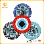 Ar rokām darināti ledusskapja magnēti